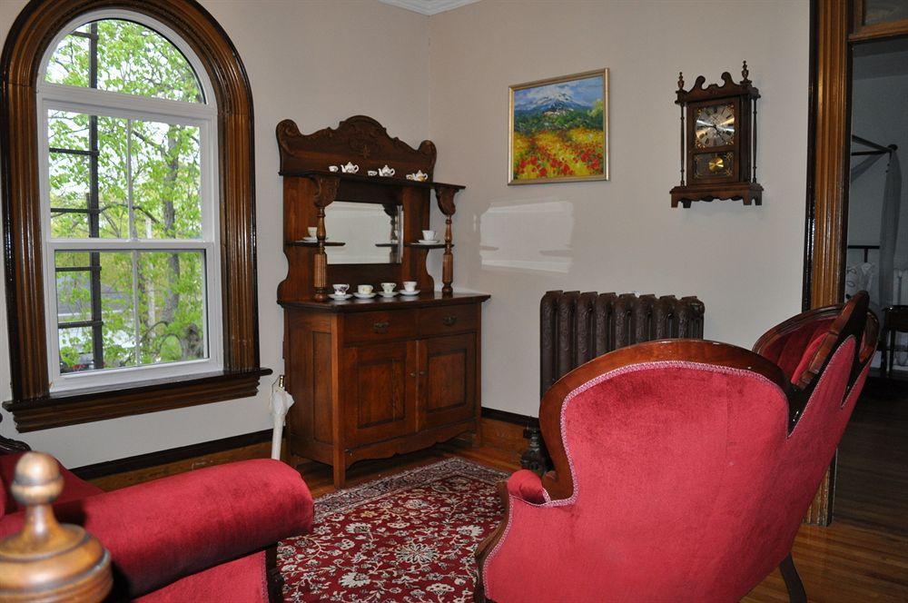 Summerside Inn Bed And Breakfast Extérieur photo