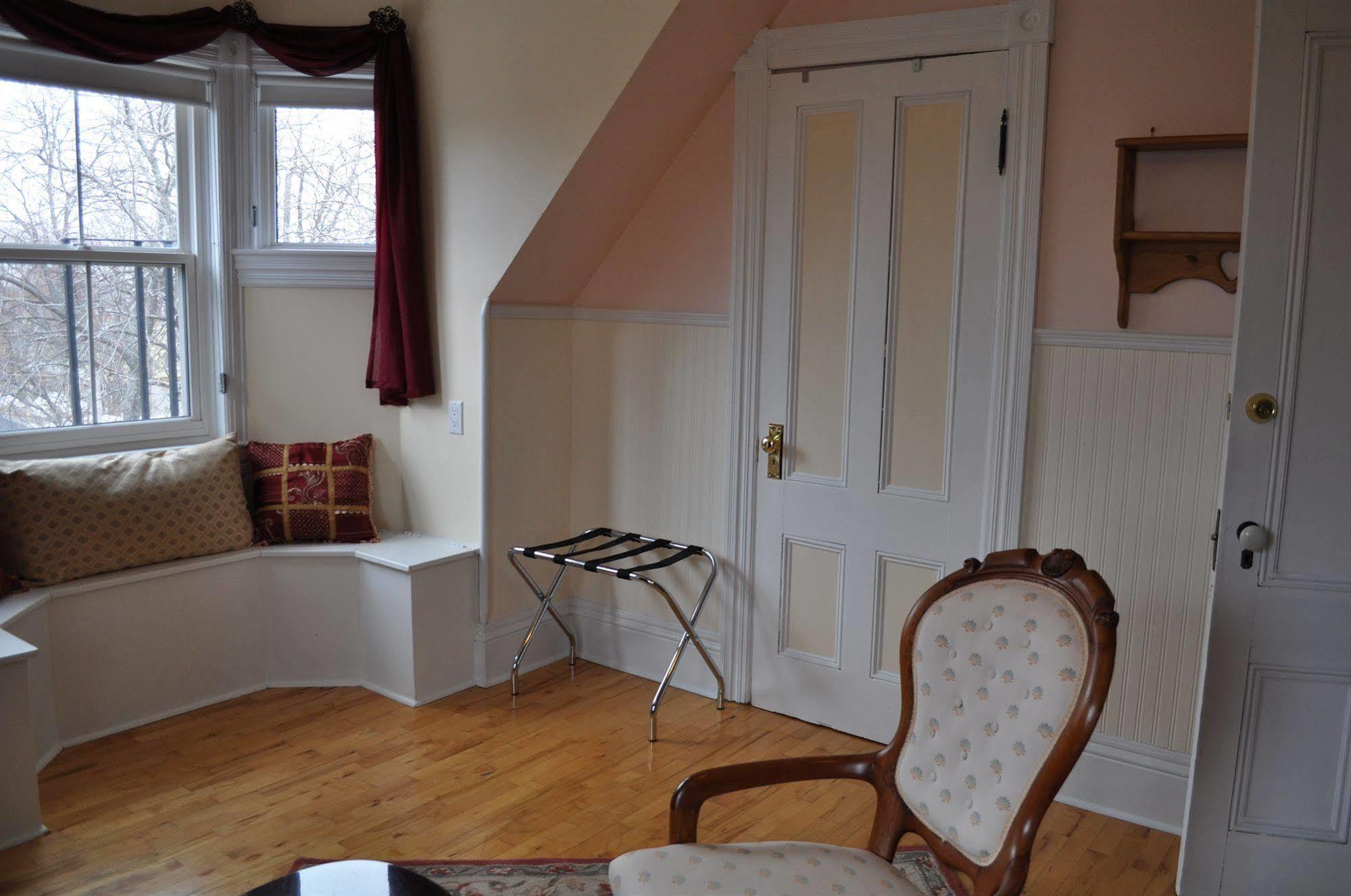 Summerside Inn Bed And Breakfast Extérieur photo