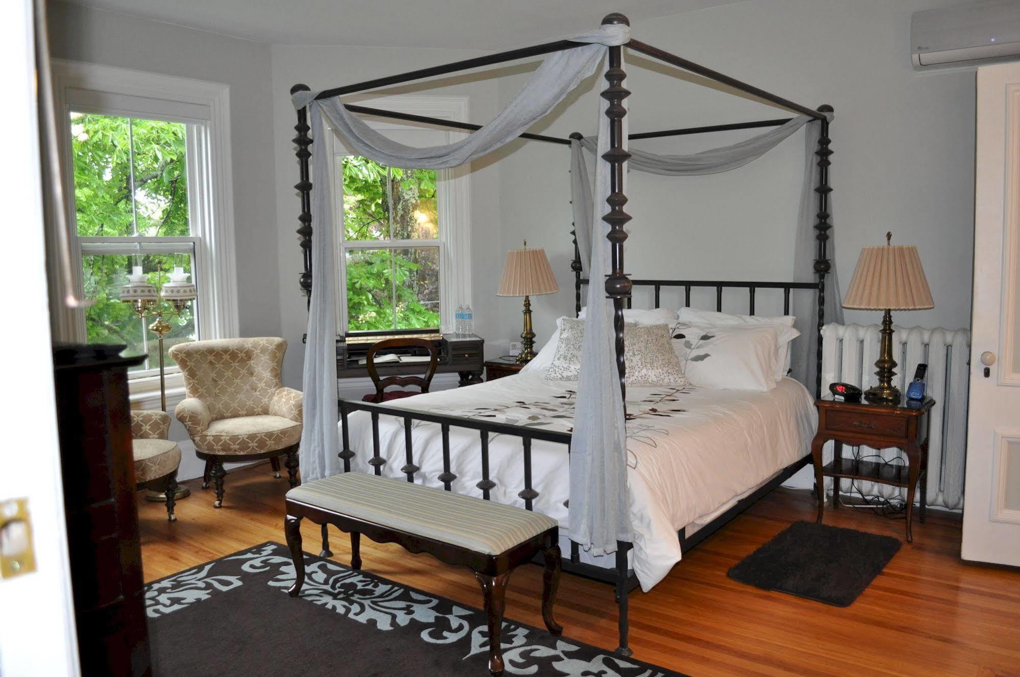 Summerside Inn Bed And Breakfast Extérieur photo