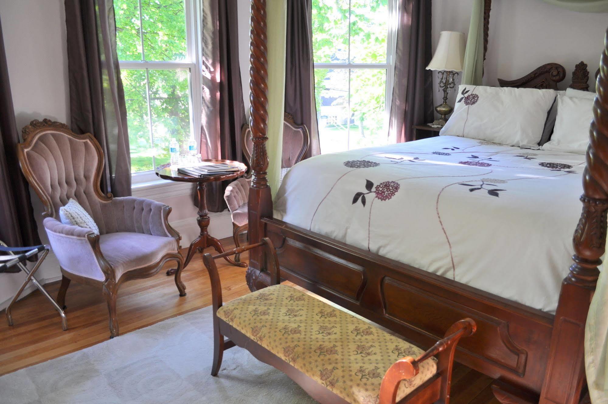 Summerside Inn Bed And Breakfast Extérieur photo