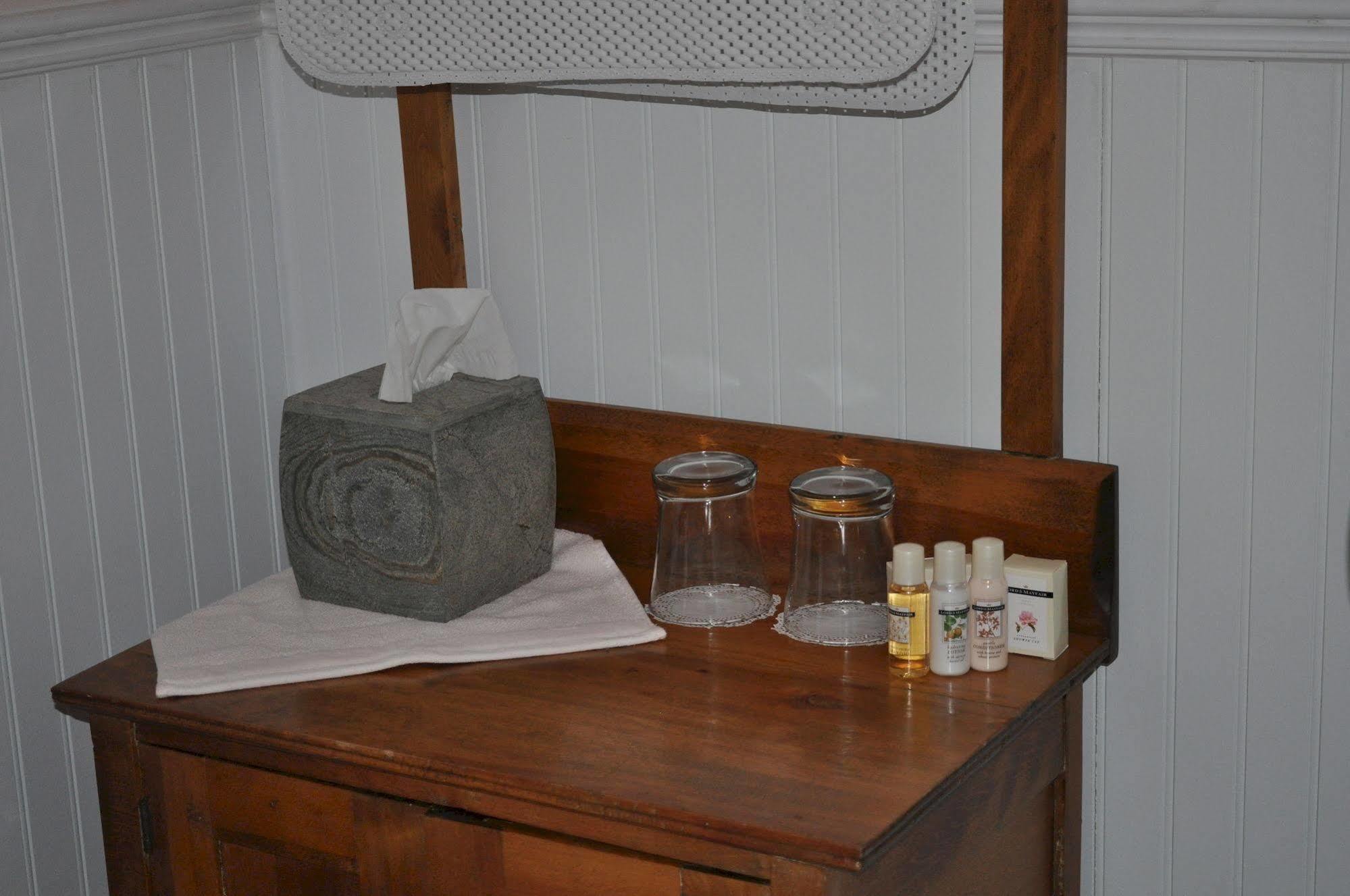 Summerside Inn Bed And Breakfast Extérieur photo