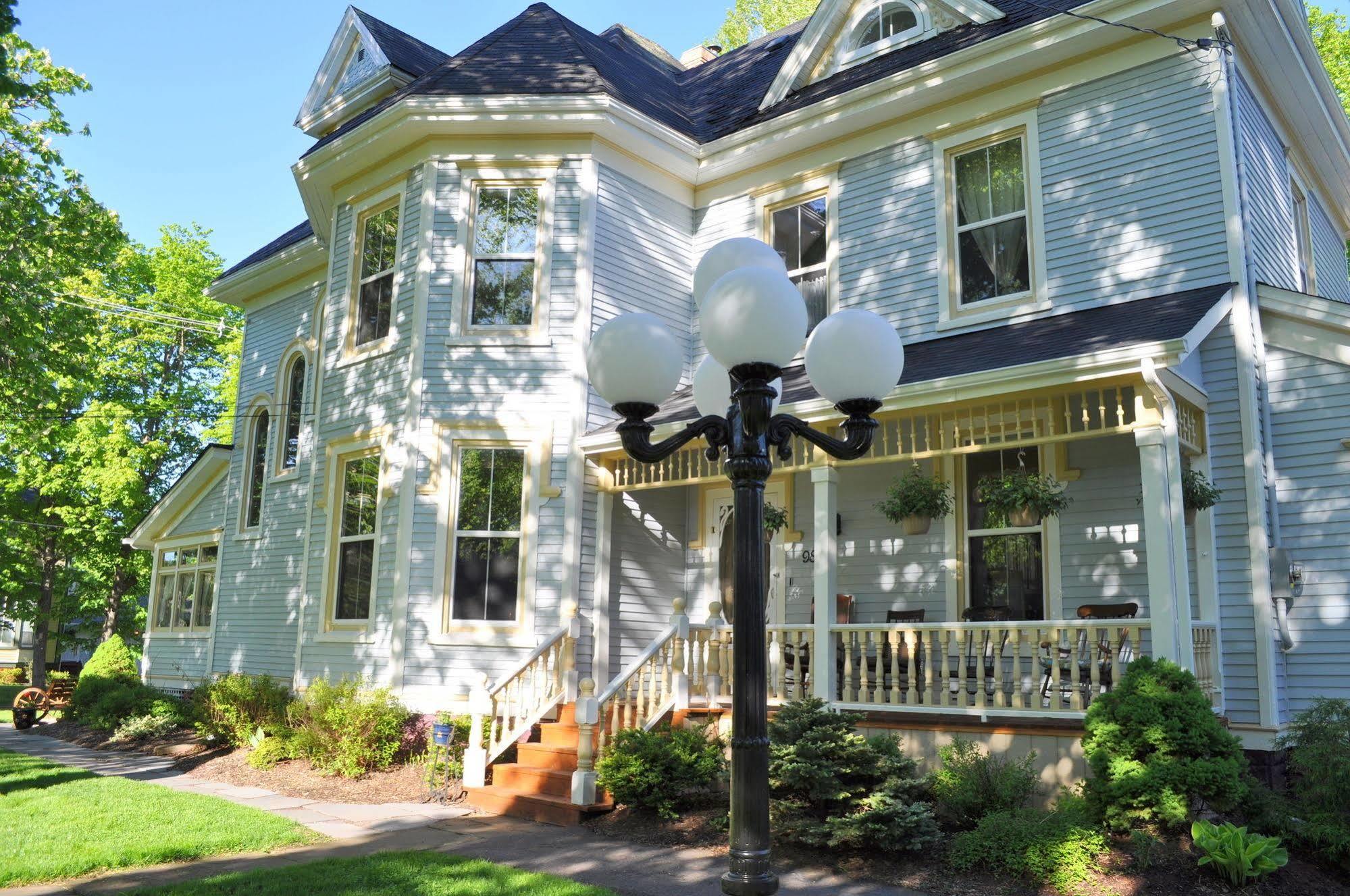 Summerside Inn Bed And Breakfast Extérieur photo